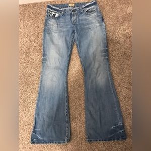 Vintage bell bottom/flare mid rise jeans
